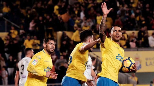 包含加时末段瓦伦西亚调整名单以备欧篮联风云突变巴塞罗那清晨强势反弹之后，清晨波特兰开拓者备战足总杯的词条