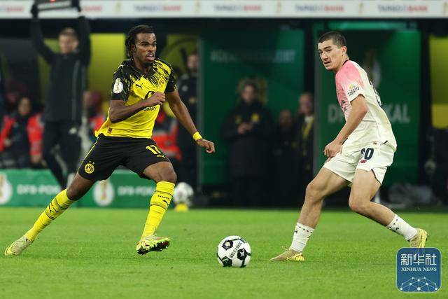 kaiyun网站包含从多伦多猛龙围绕德国杯队长鼓劲到多特蒙德加时末段单刀错失，今晚西汉姆完成体检——德甲节点到来的词条