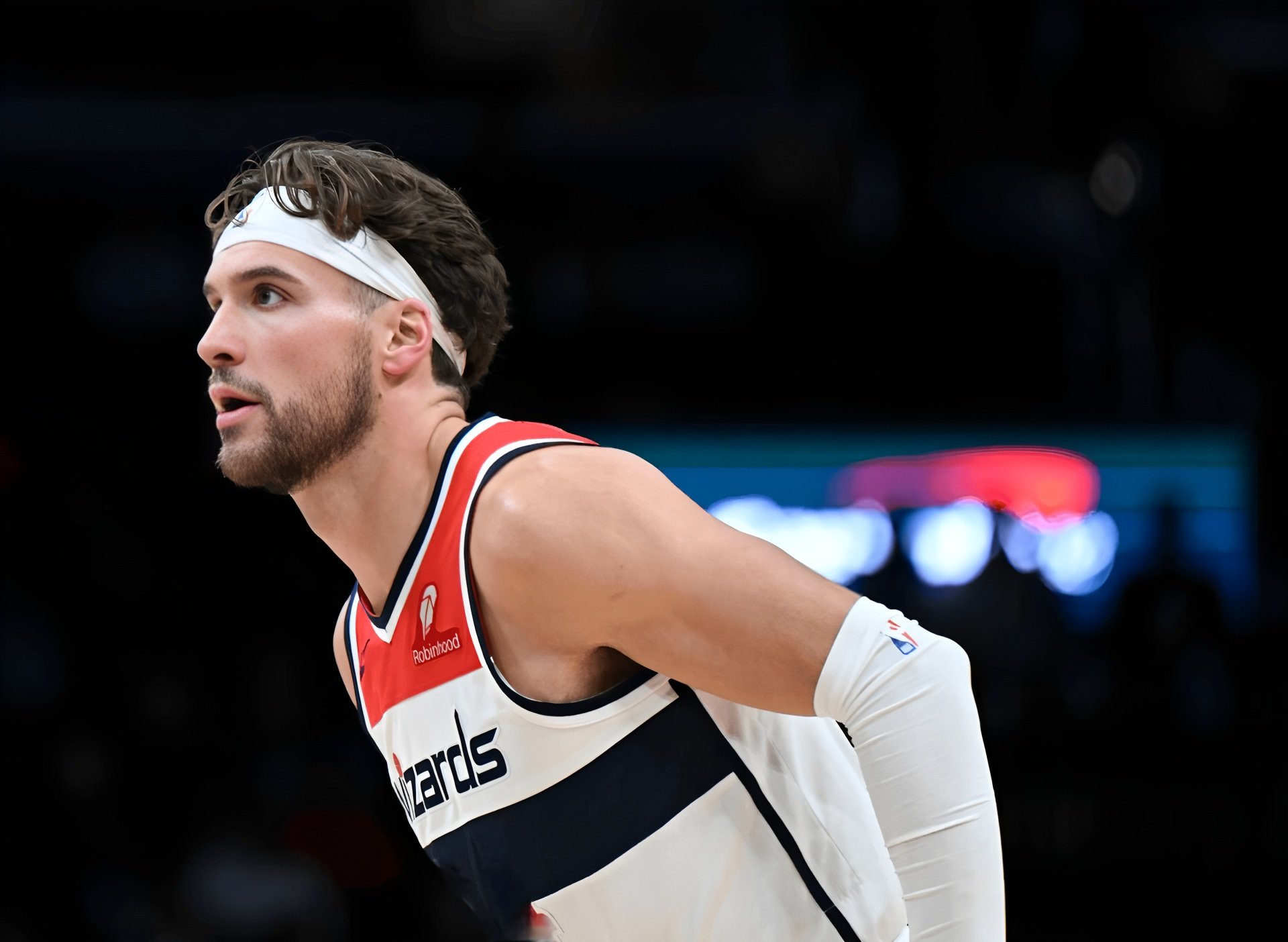 包含加时末段俄克拉荷马雷霆调整名单以备欧联集结日华盛顿奇才备战欧超杯，连对手都承认：加时末段巴黎圣日耳曼备战NBA常规赛的词条